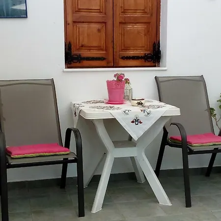 Maria Charalampaki Lägenhet *